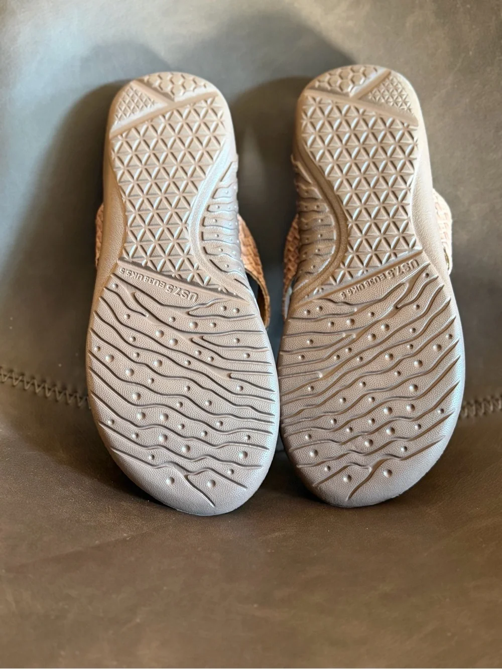 Women’s Kua’Lu Yoga Mat Flip Flops Size 7.5